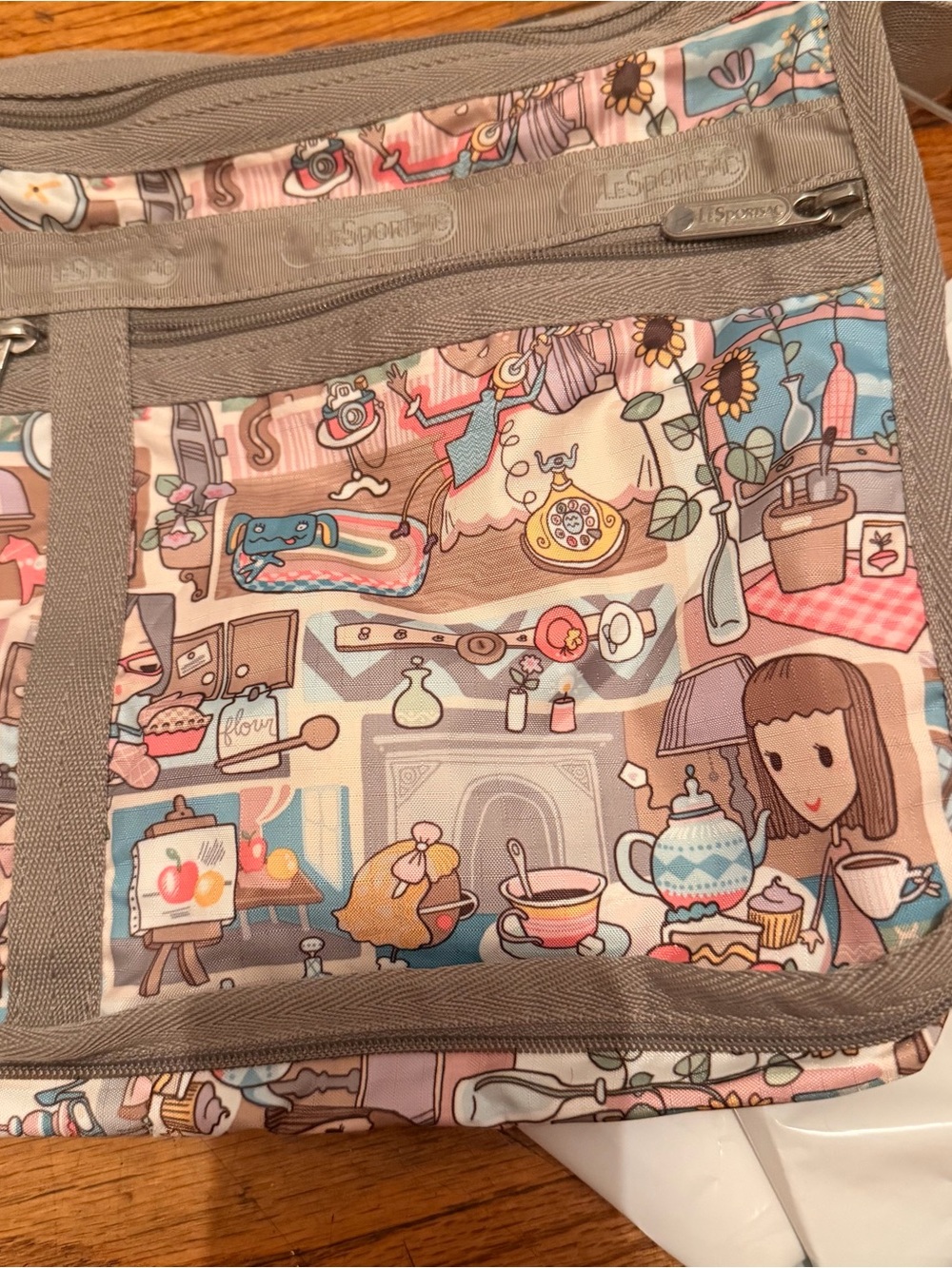 LeSportsac Gray Printed Crossbody Bag - Playful Pastel Scene - Picture 2 of 2